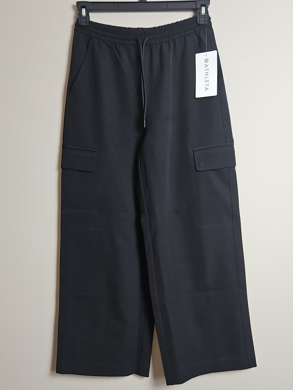 Athleta Promenade Wide Leg Elastic Waist Cargo Pant: Color-Black: Size-XS‎